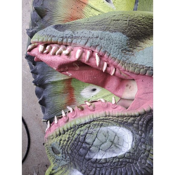 VTG 1991 Jarrasic Park Dilophosaurus Spitter Wearable Mask RARE Dinosaur Collect - Picture 3 of 10
